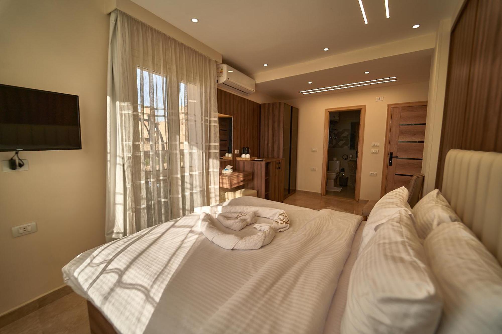 The Palace Pyramids Hotel Nazlet el-Sisi Bagian luar foto