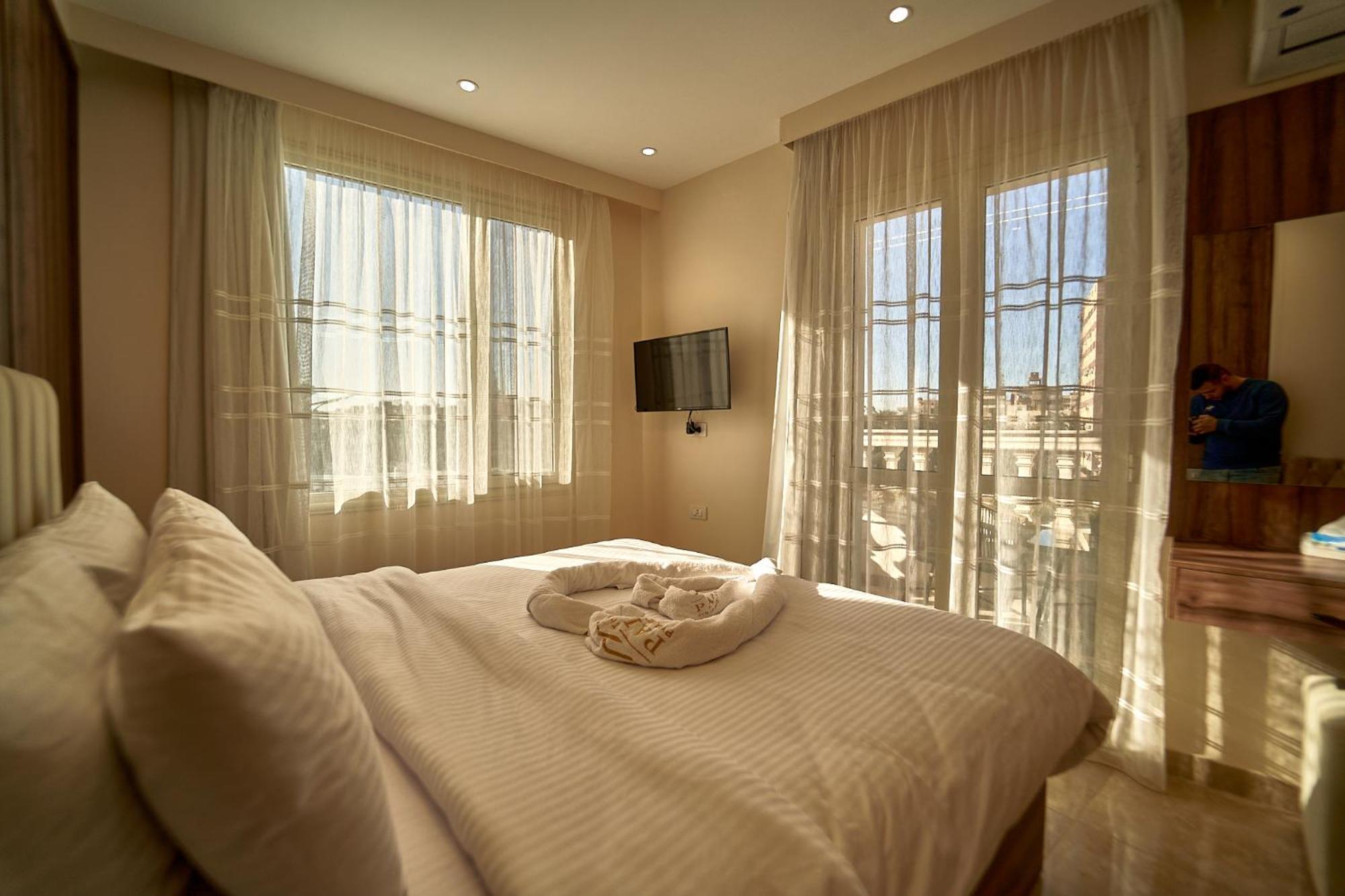 The Palace Pyramids Hotel Nazlet el-Sisi Bagian luar foto
