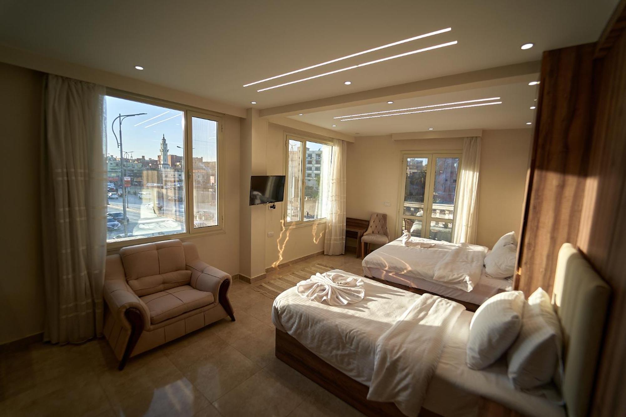 The Palace Pyramids Hotel Nazlet el-Sisi Bagian luar foto
