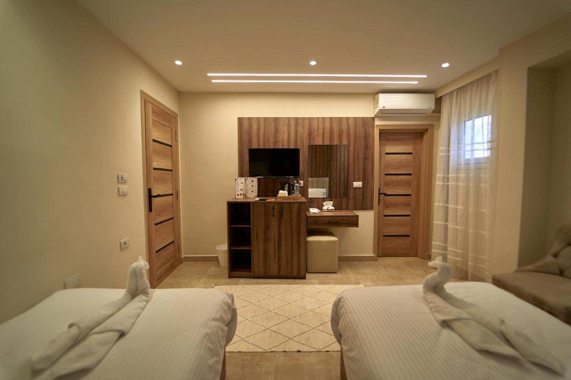 The Palace Pyramids Hotel Nazlet el-Sisi Bagian luar foto
