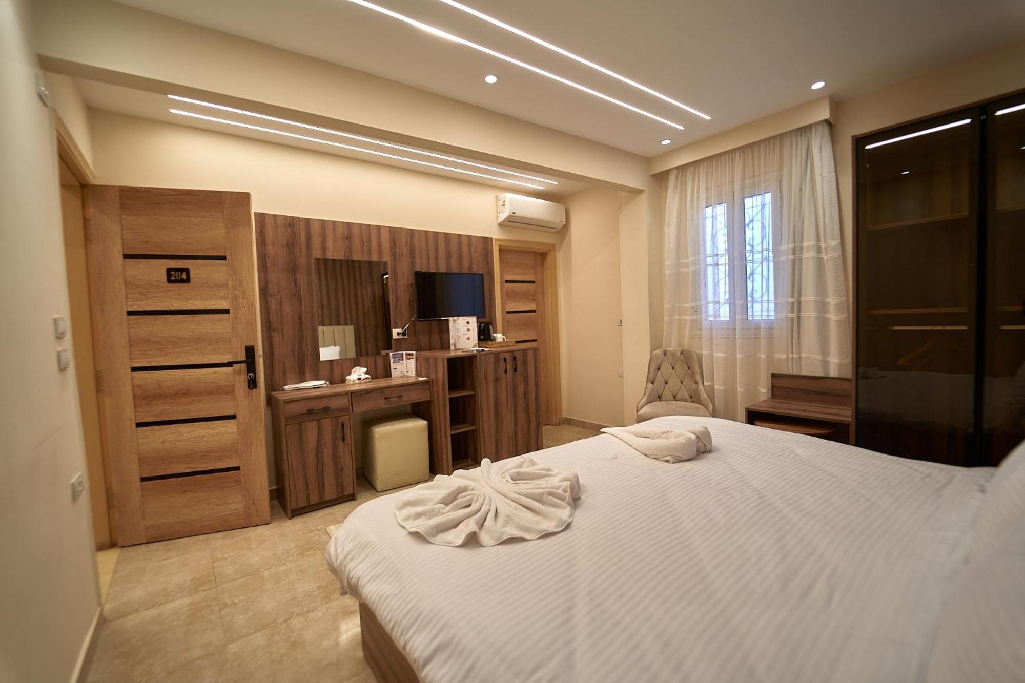 The Palace Pyramids Hotel Nazlet el-Sisi Bagian luar foto