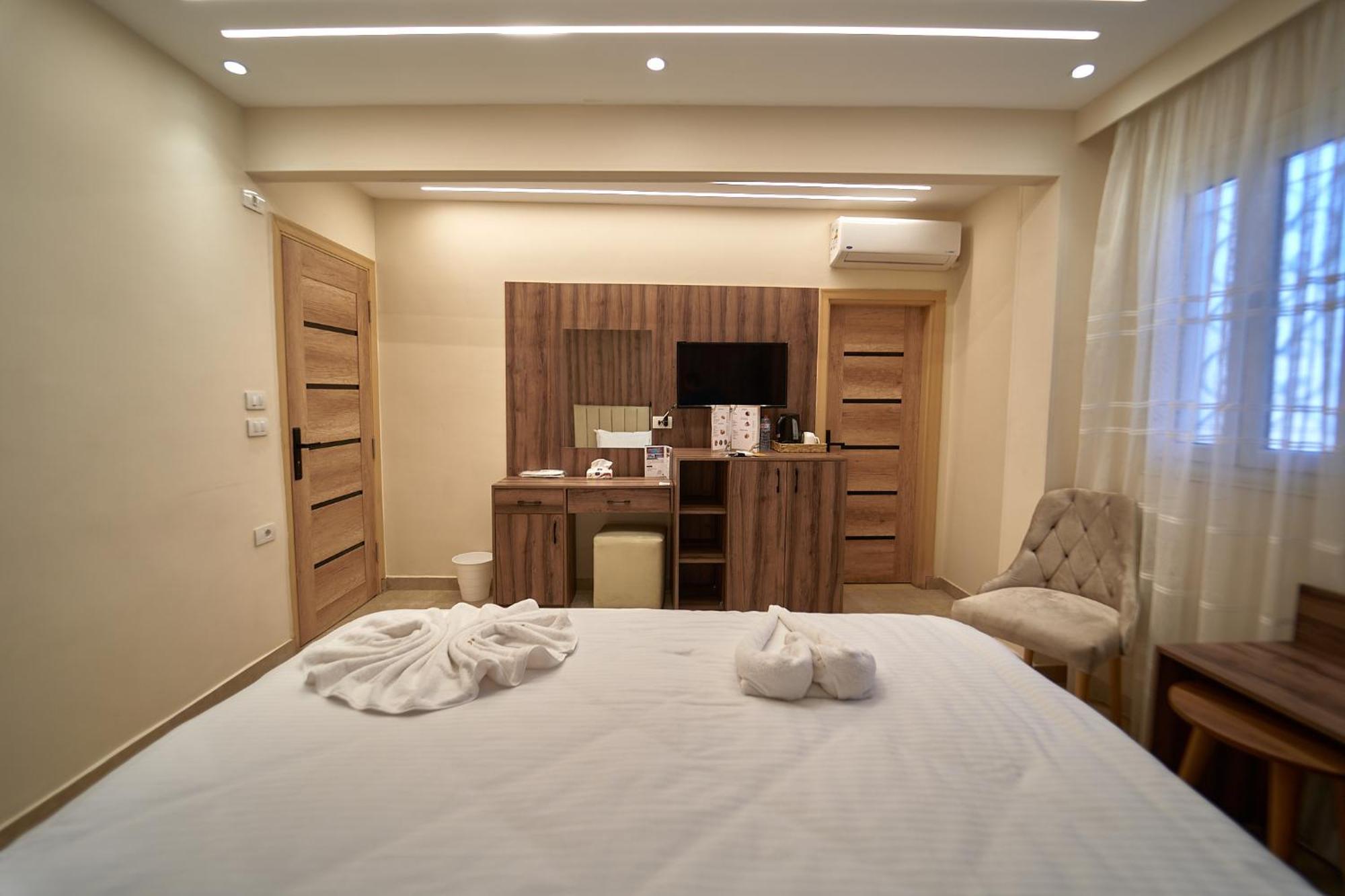 The Palace Pyramids Hotel Nazlet el-Sisi Bagian luar foto