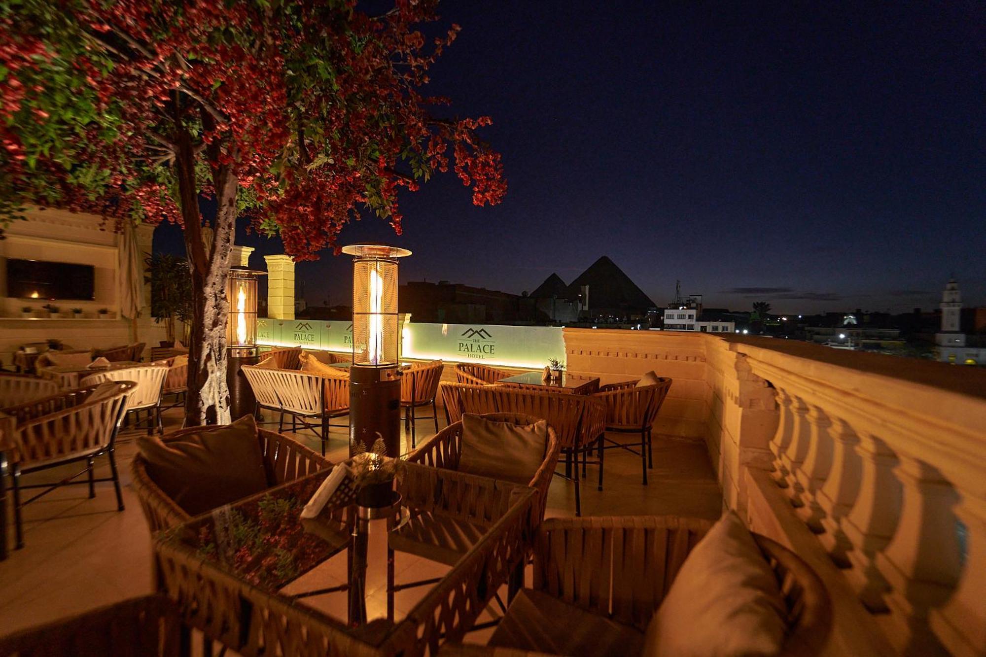 The Palace Pyramids Hotel Nazlet el-Sisi Bagian luar foto