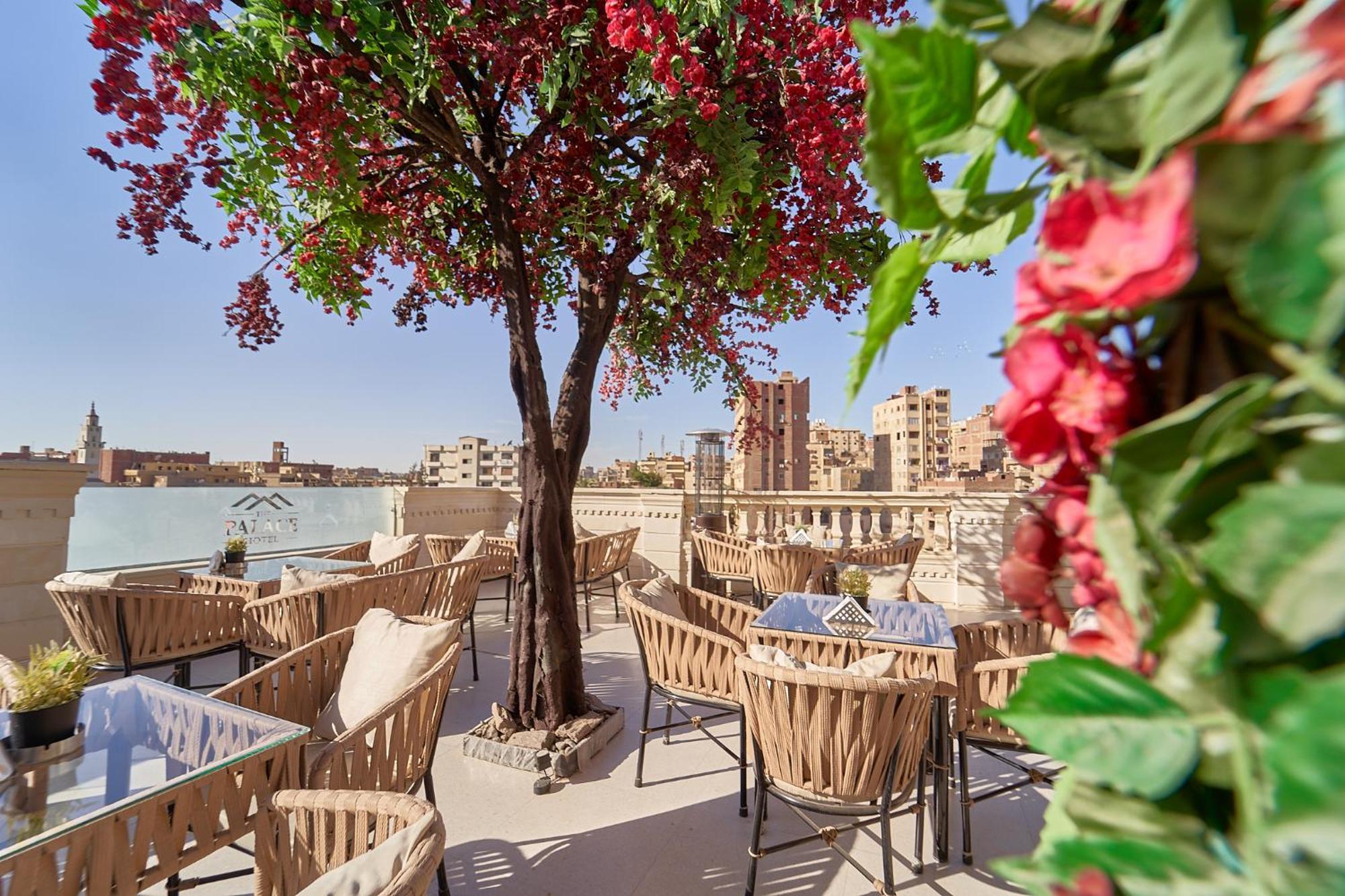 The Palace Pyramids Hotel Nazlet el-Sisi Bagian luar foto