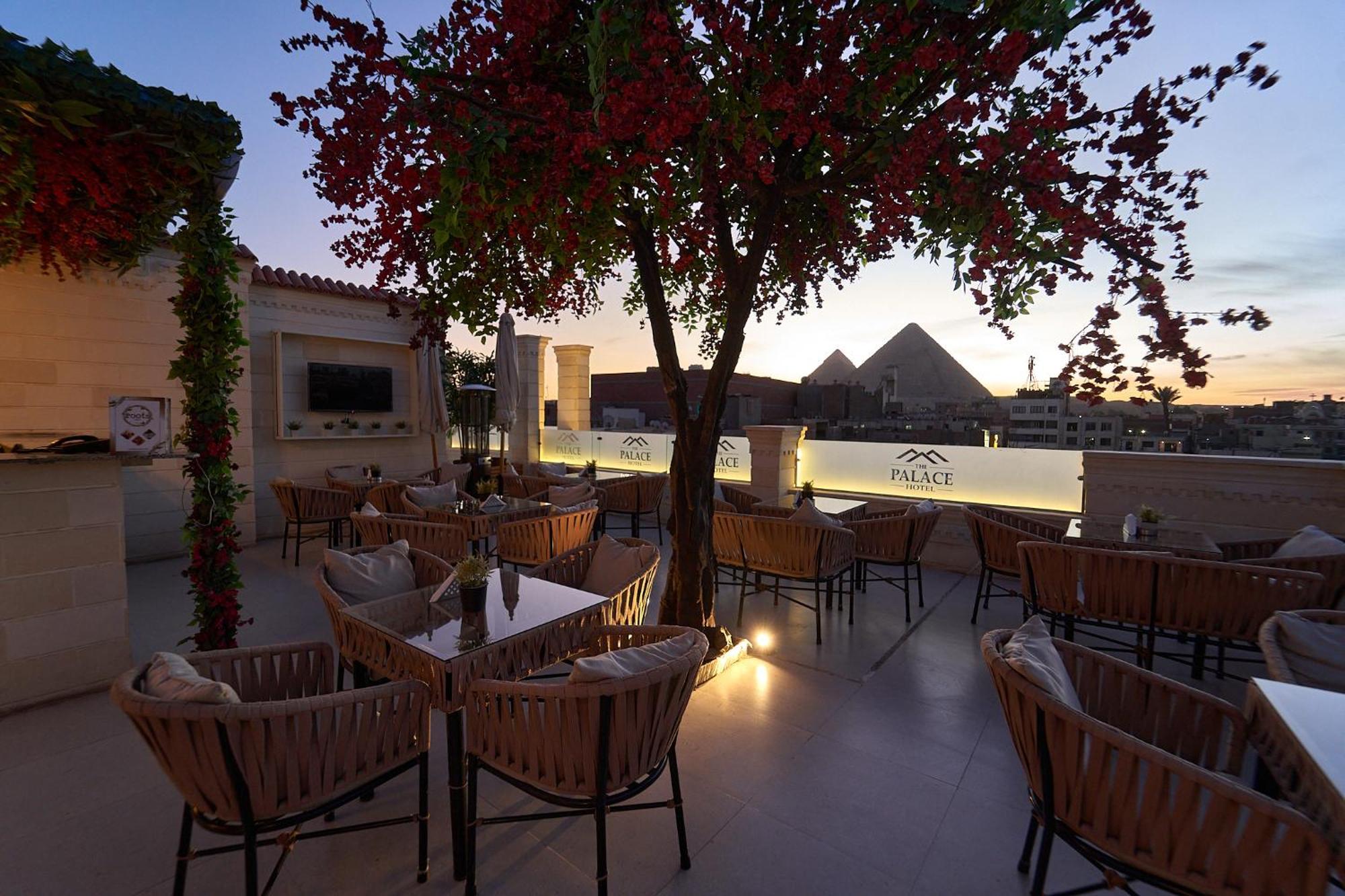 The Palace Pyramids Hotel Nazlet el-Sisi Bagian luar foto