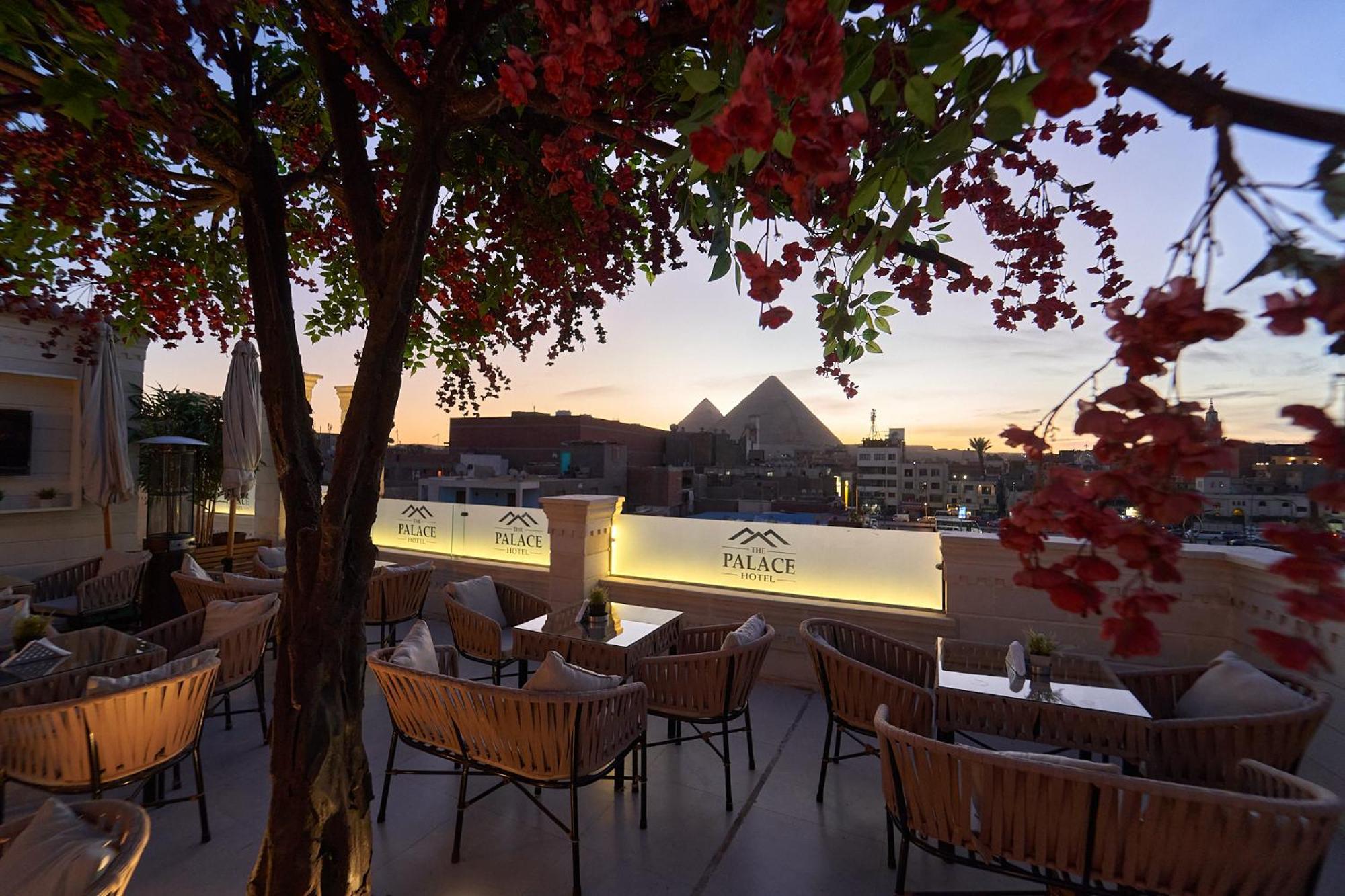 The Palace Pyramids Hotel Nazlet el-Sisi Bagian luar foto