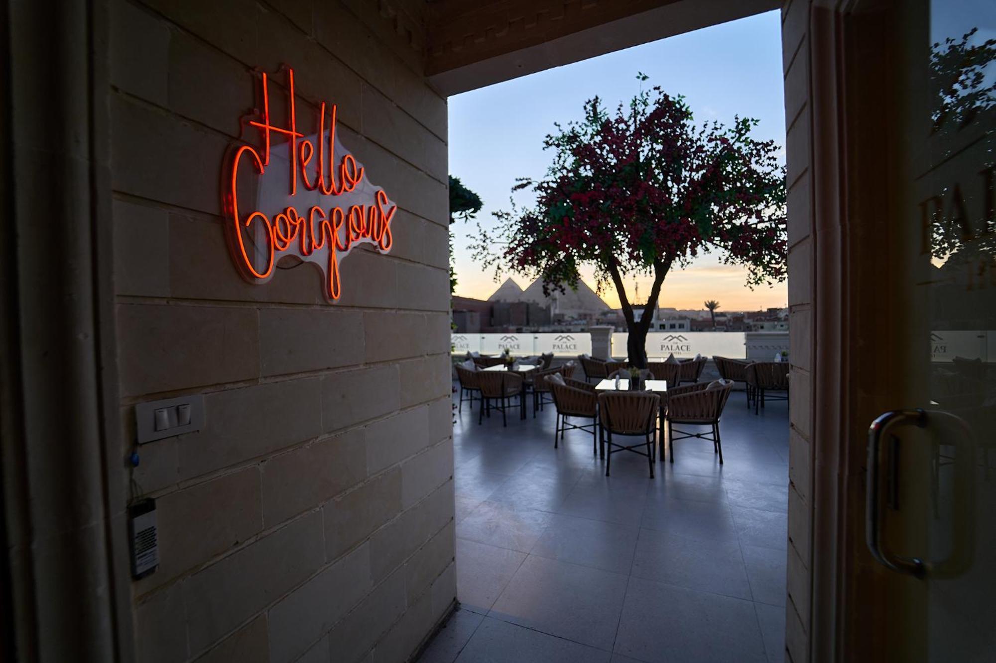The Palace Pyramids Hotel Nazlet el-Sisi Bagian luar foto