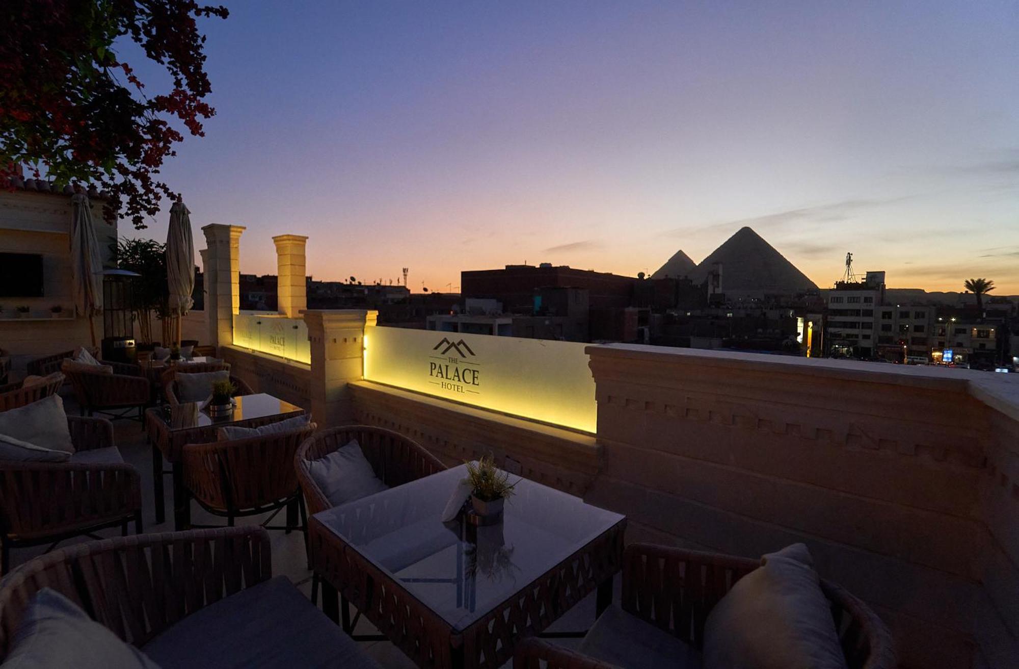 The Palace Pyramids Hotel Nazlet el-Sisi Bagian luar foto