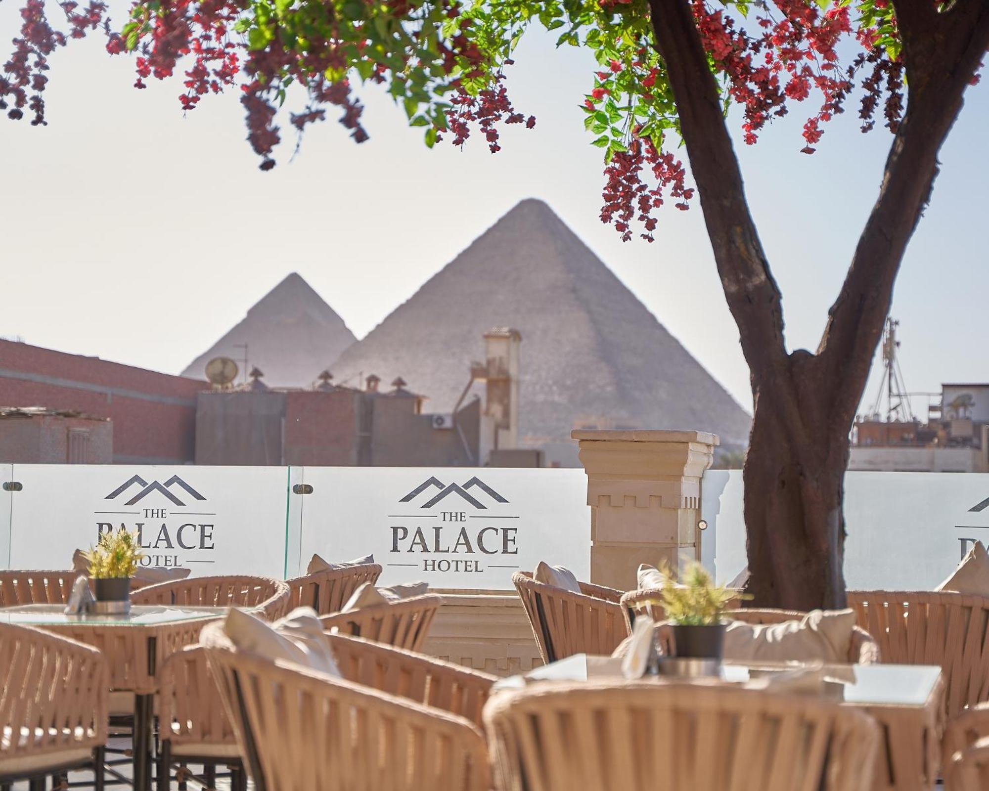 The Palace Pyramids Hotel Nazlet el-Sisi Bagian luar foto